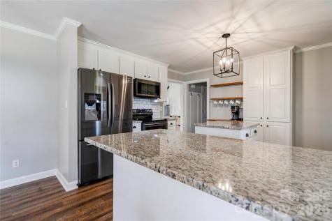 505 E Stagecoach Trail Lawndale NC 28090