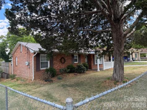 203 Laurel Street SE Valdese NC 28690