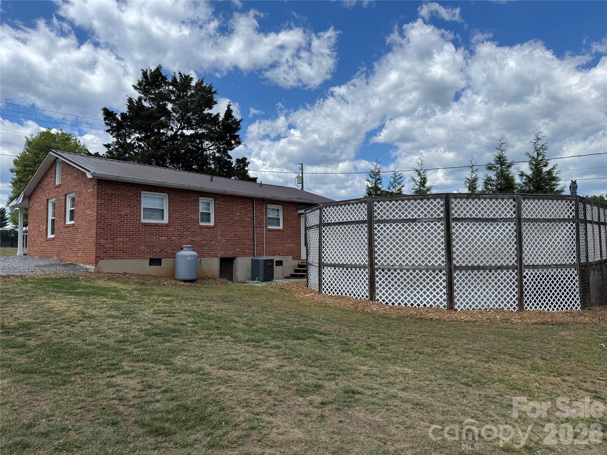 203 Laurel Street SE Valdese NC 28690