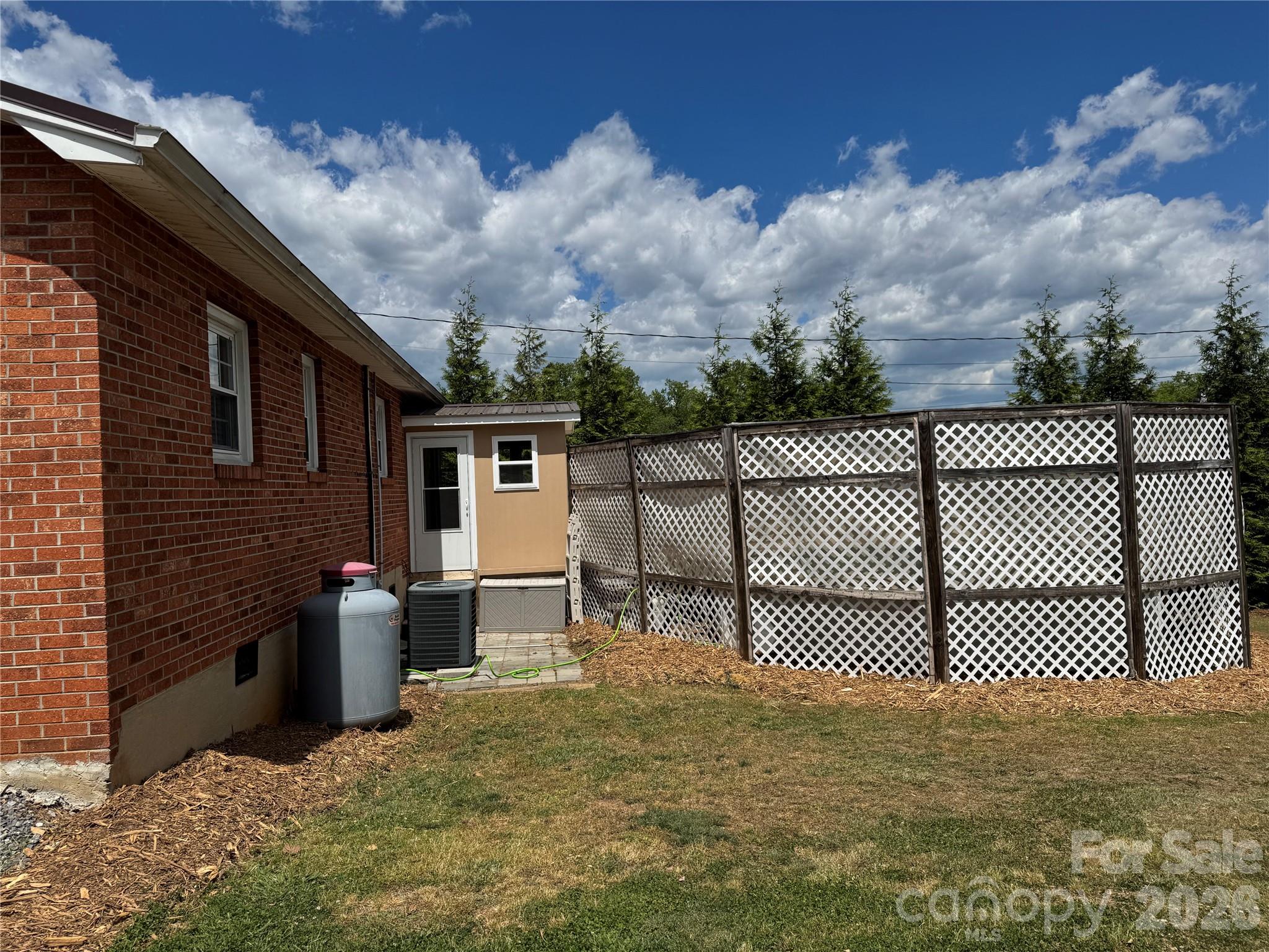 203 Laurel Street SE Valdese NC 28690