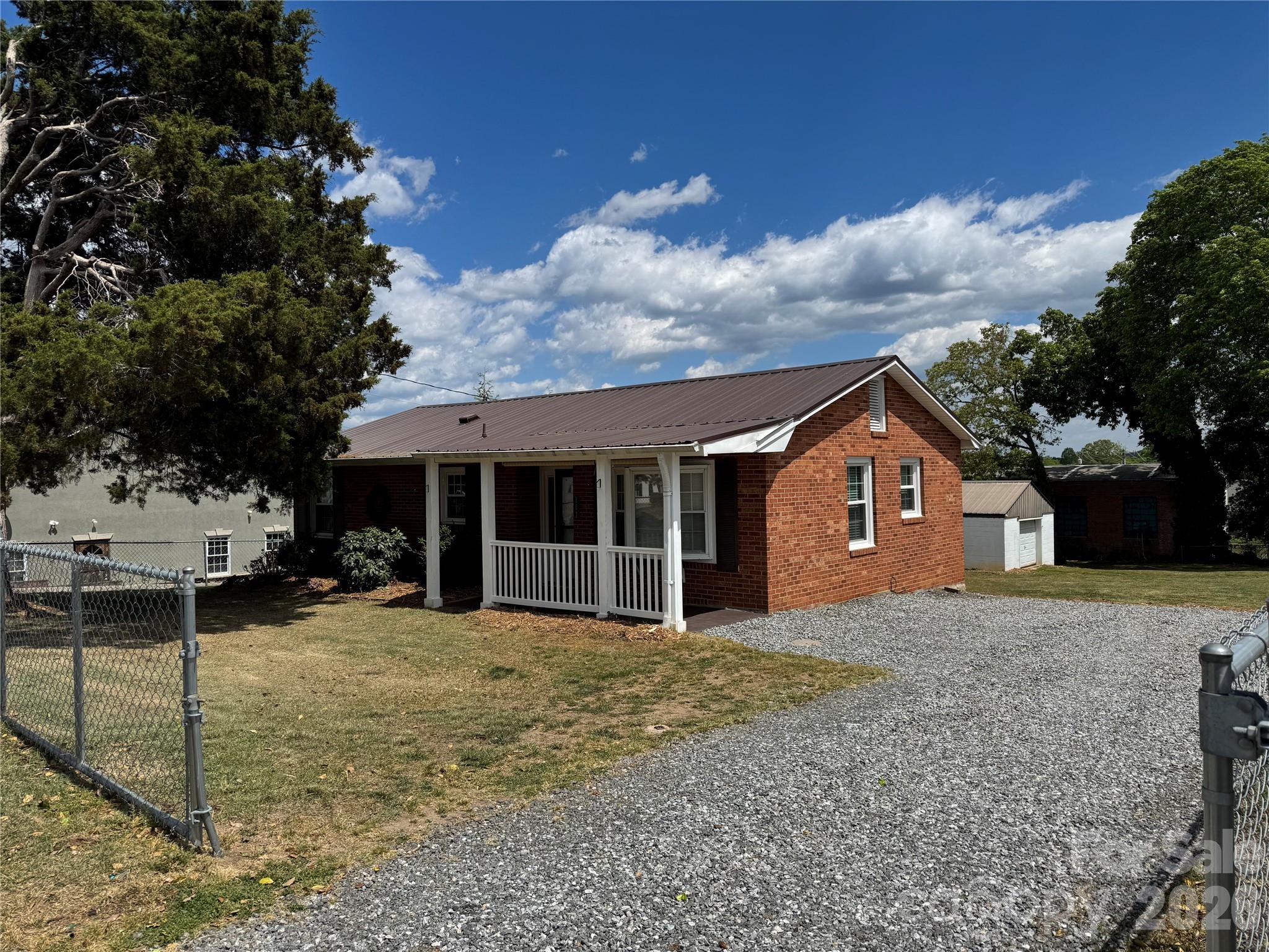 203 Laurel Street SE Valdese NC 28690