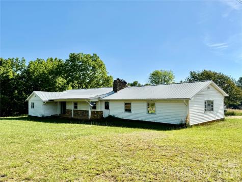 5028 Kurstie Lane Boonville NC 27011