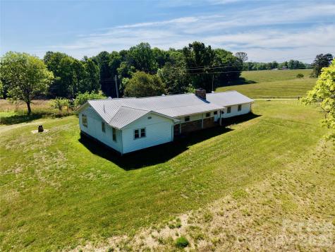 5028 Kurstie Lane Boonville NC 27011
