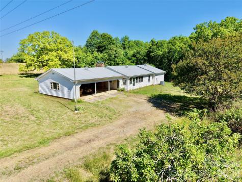5028 Kurstie Lane Boonville NC 27011
