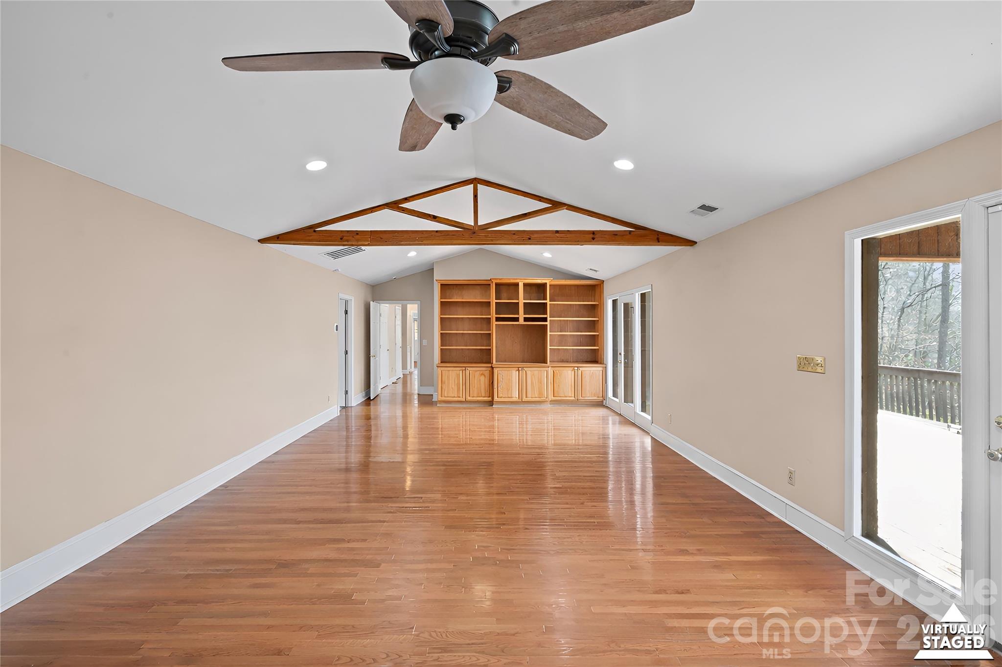 16631 Harbor View Road Charlotte NC 28278