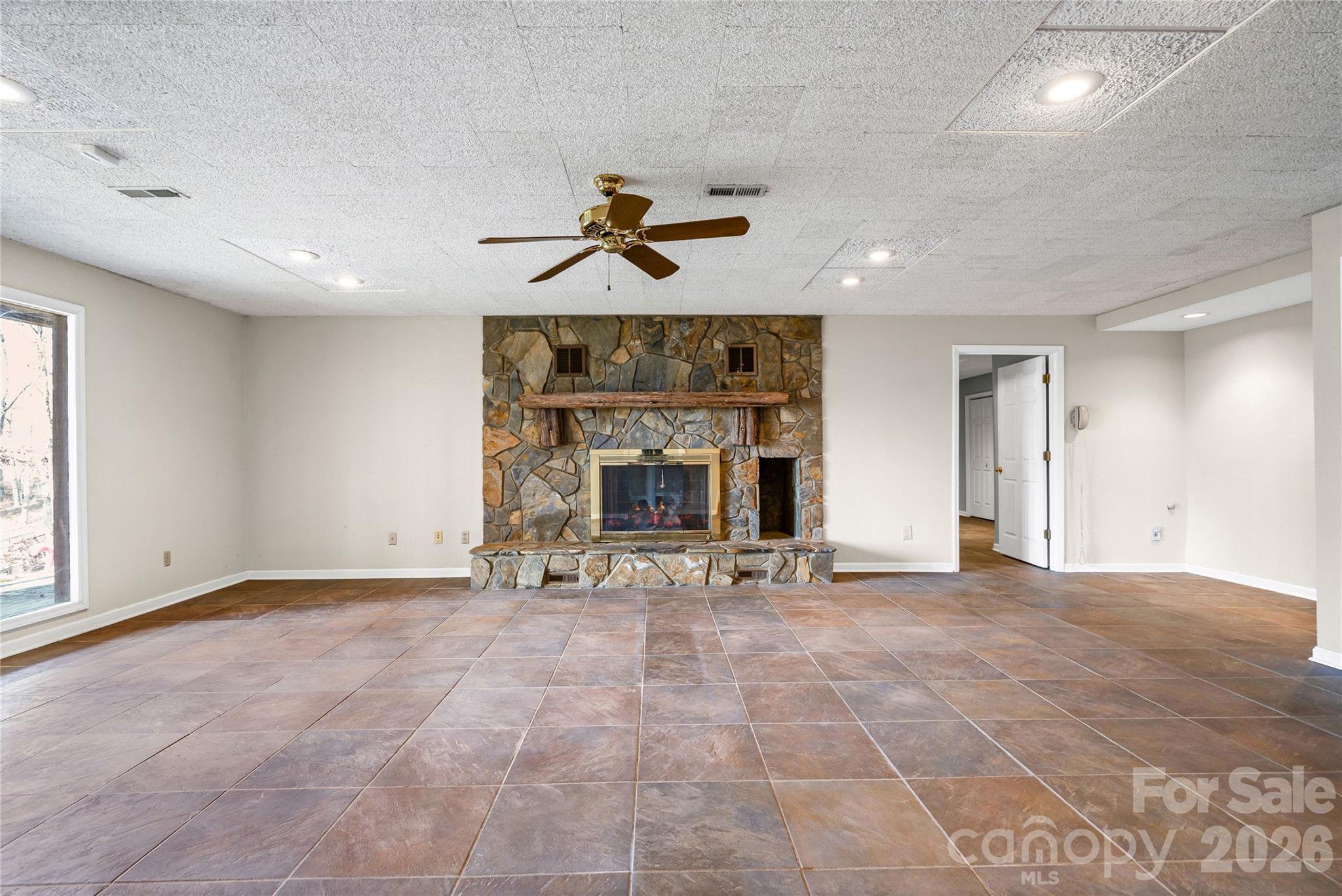 16631 Harbor View Road Charlotte NC 28278