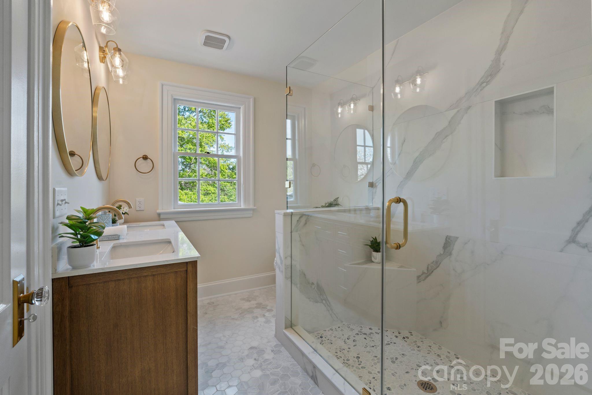 3114 N Center Street Hickory NC 28601