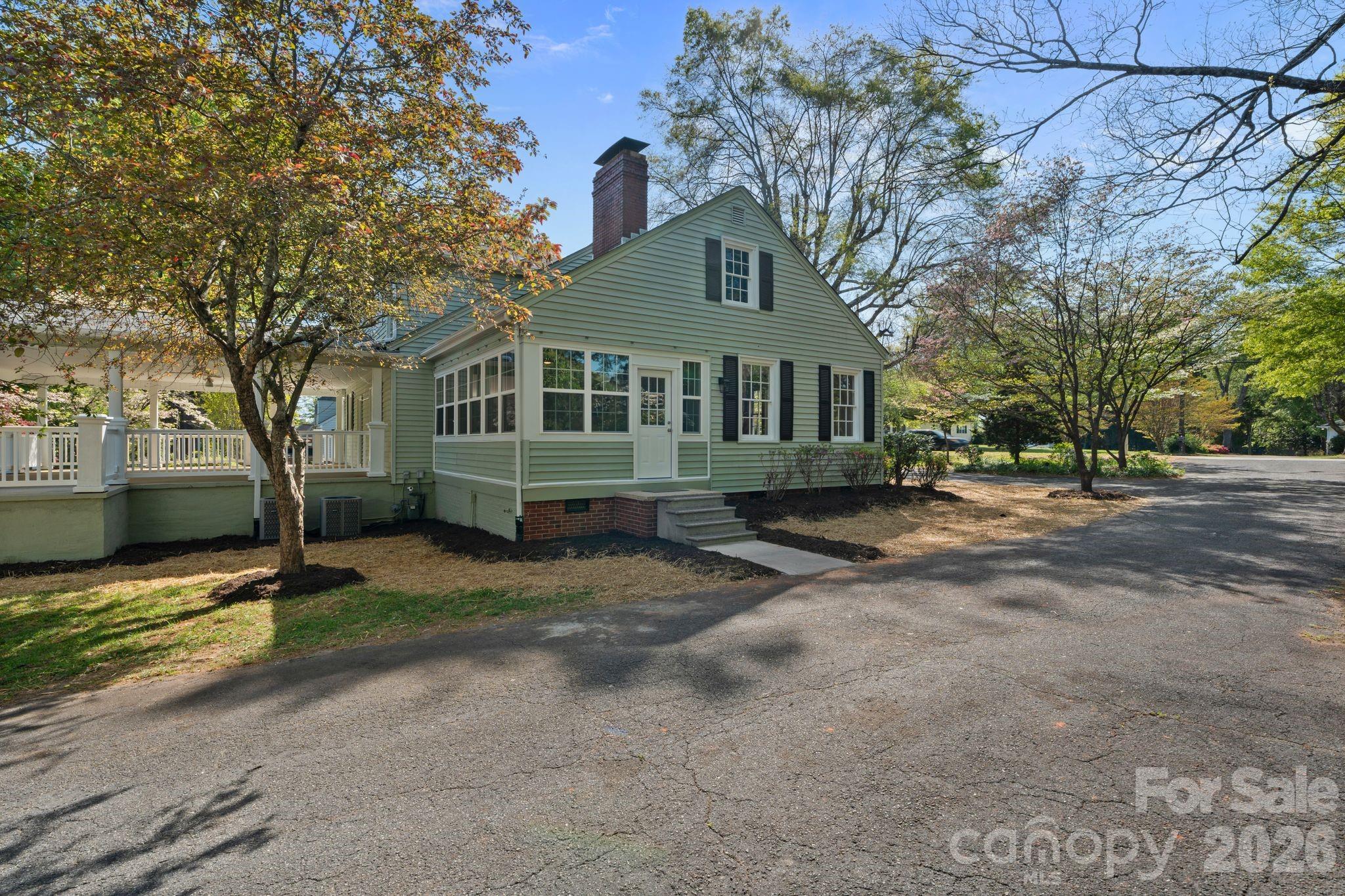 3114 N Center Street Hickory NC 28601