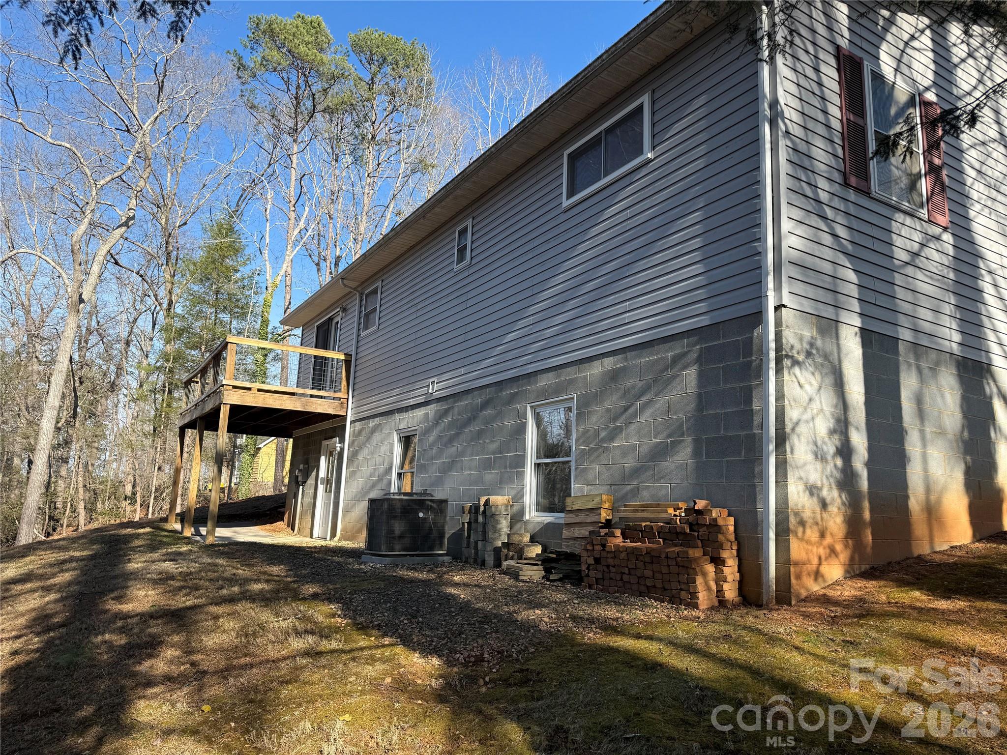 628 Hidden View Loop Marion NC 28752