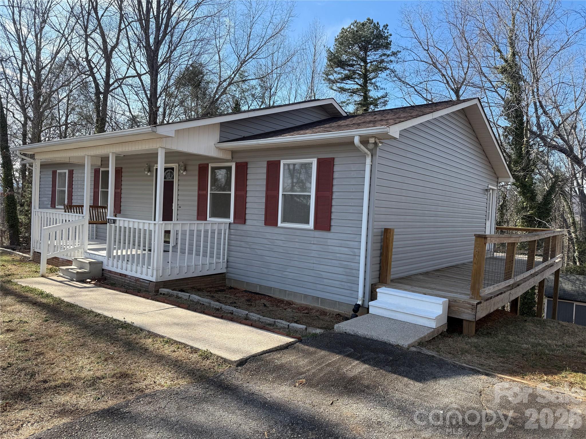 628 Hidden View Loop Marion NC 28752