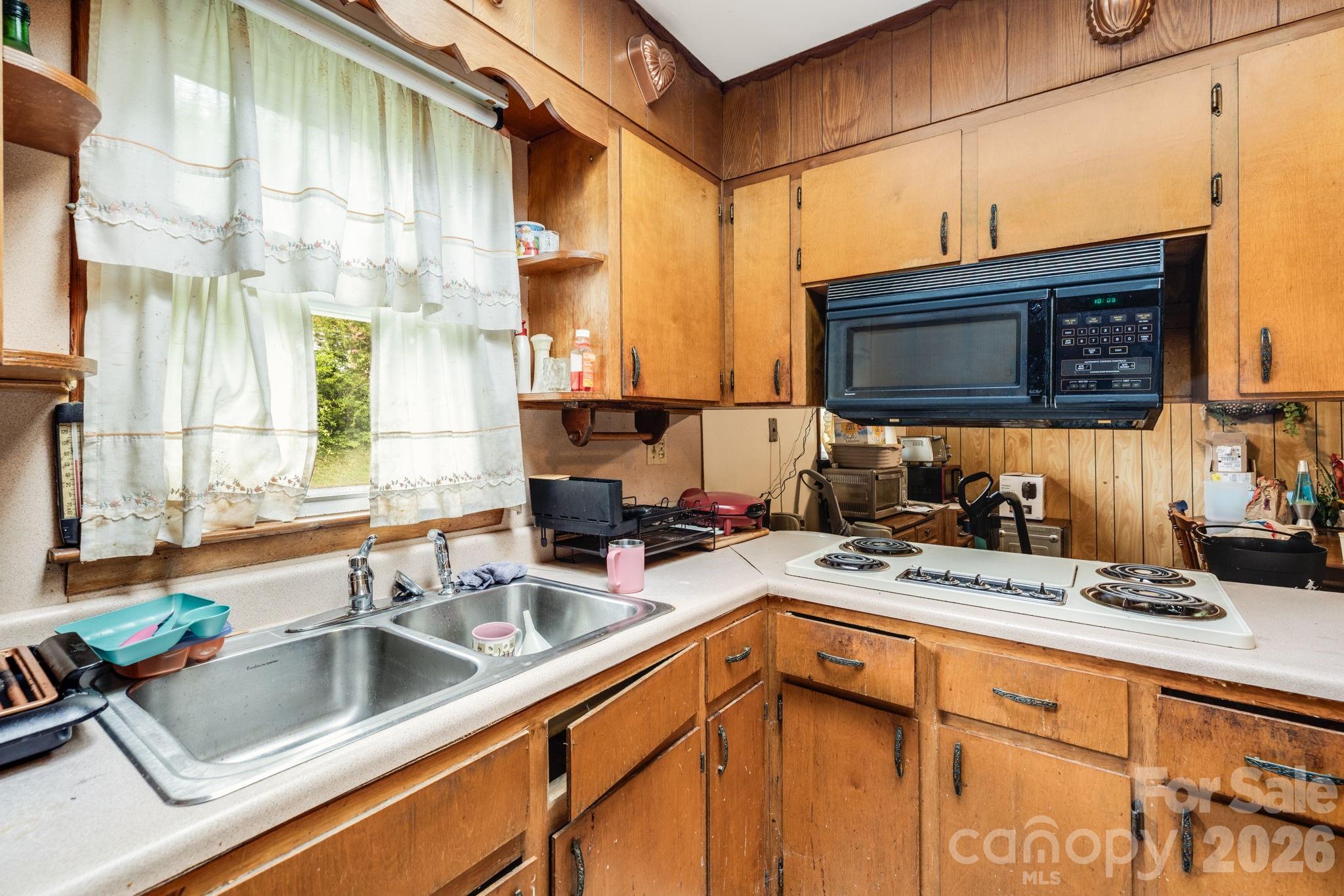 48 Ellen Avenue Canton NC 28716