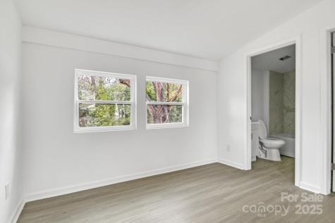 4501 Knollcrest Drive Charlotte NC 28208