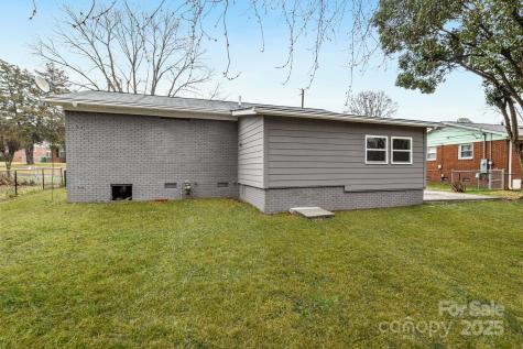 4501 Knollcrest Drive Charlotte NC 28208