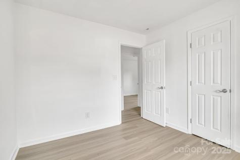 4501 Knollcrest Drive Charlotte NC 28208