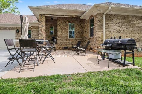 1629 Healing Springs Drive Denton NC 27239