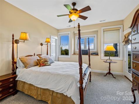 206 Summershade Court Asheville NC 28806