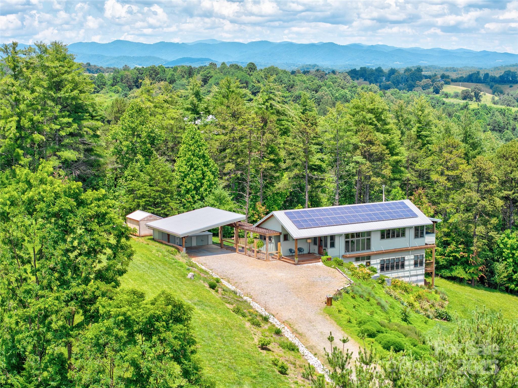 13 New Home Road Marshall NC 28753