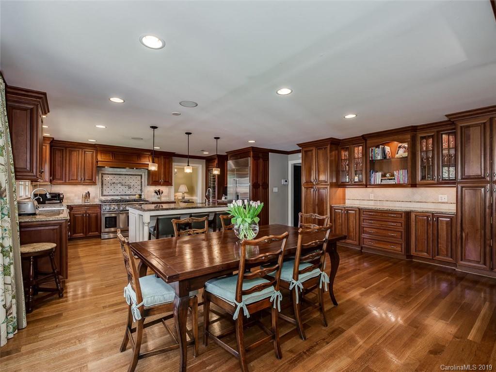 4101 Columbine Circle Charlotte NC 28211