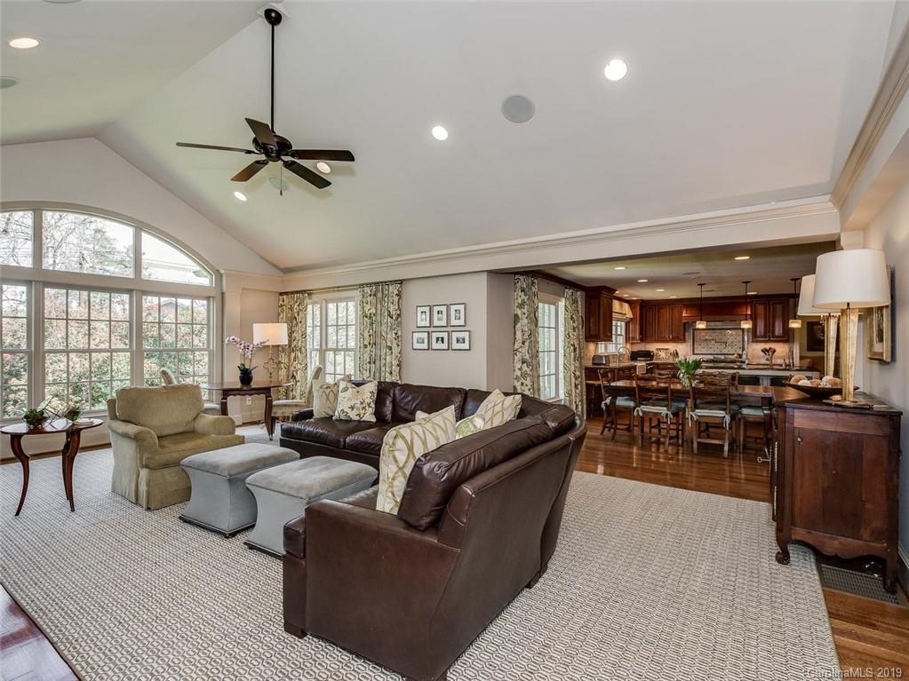 4101 Columbine Circle Charlotte NC 28211