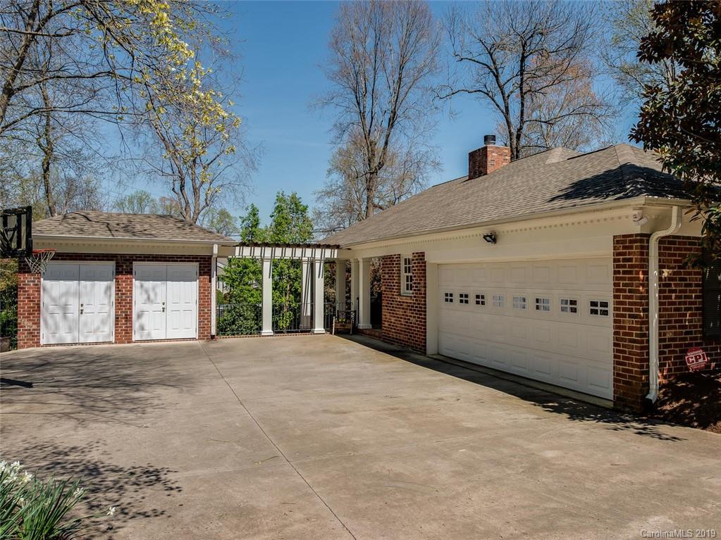 4101 Columbine Circle Charlotte NC 28211