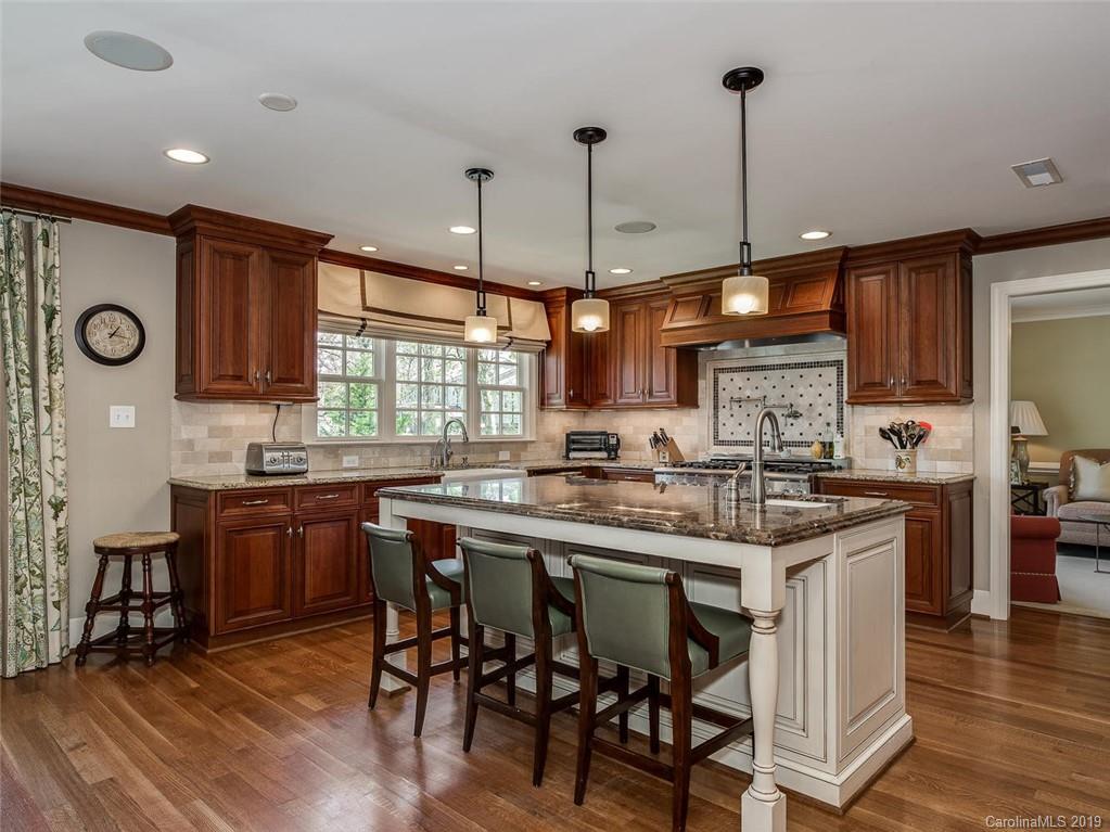 4101 Columbine Circle Charlotte NC 28211