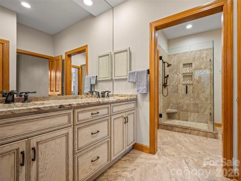 4 Wild Ivy Run Hendersonville NC 28739