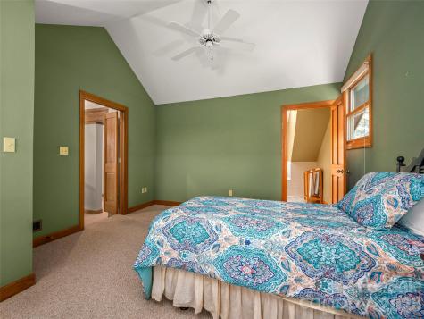 4 Wild Ivy Run Hendersonville NC 28739