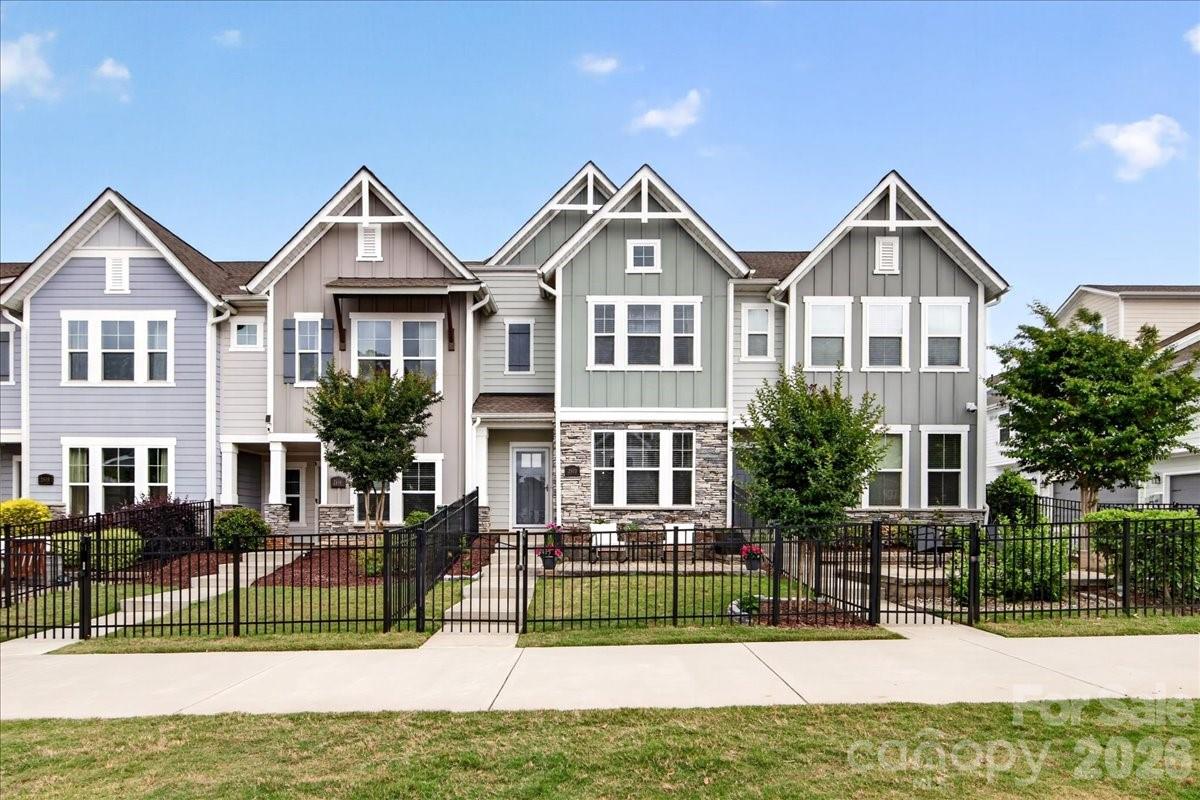 2510 Lydia Avenue Charlotte NC 28205