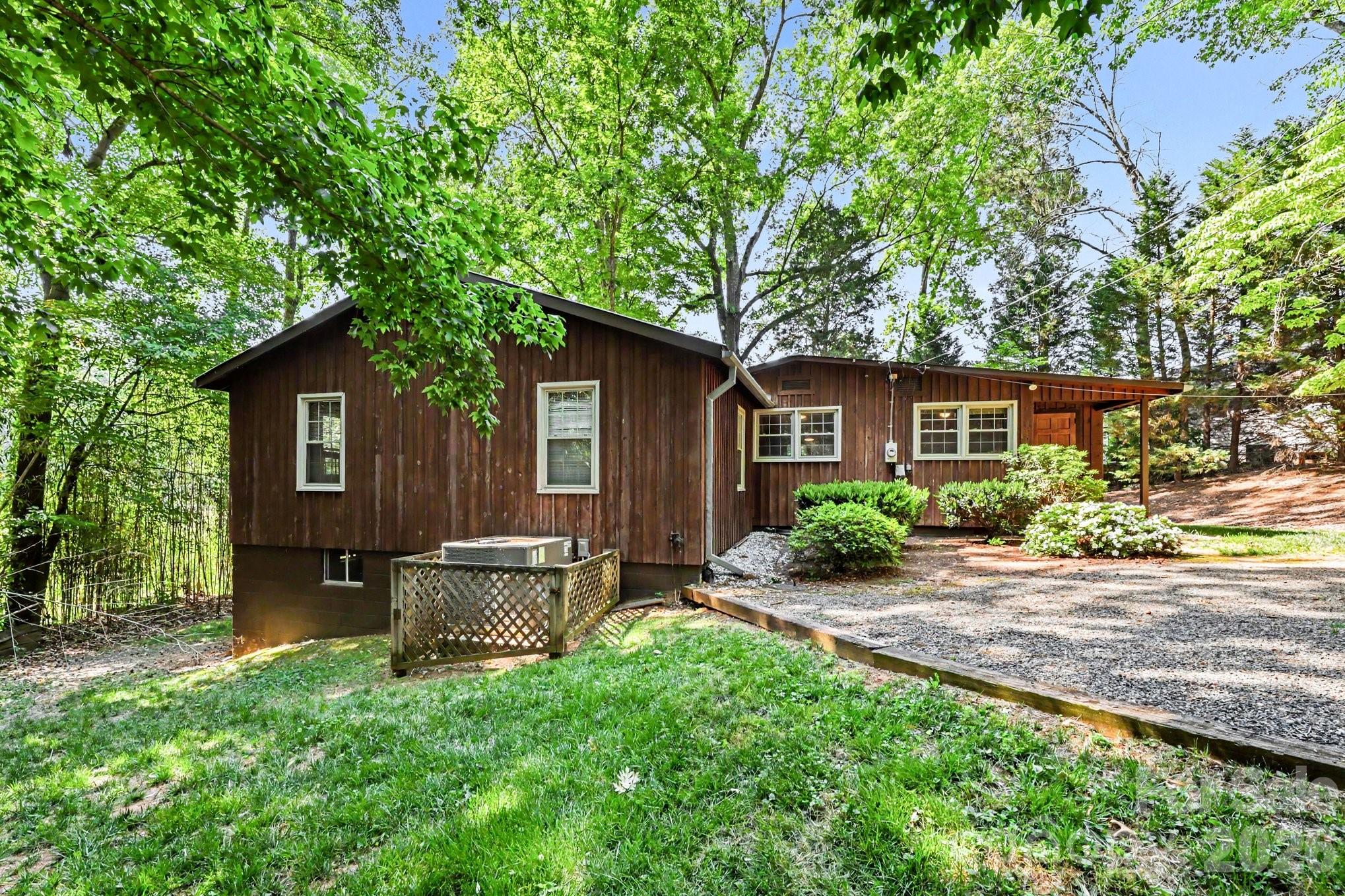 1589 Warf Road Lexington NC 27292