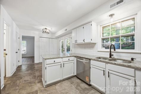 405 Leighton Court Matthews NC 28105