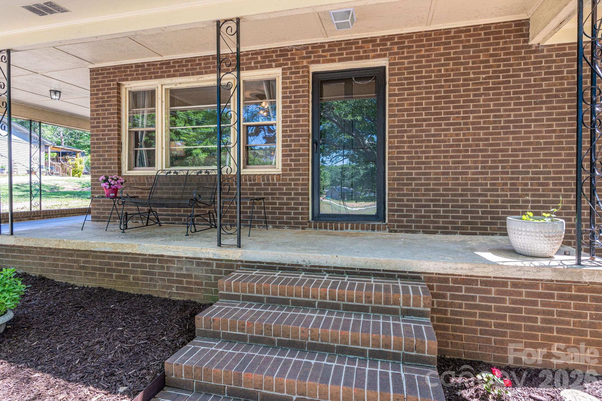 636 Poplar Drive Shelby NC 28152