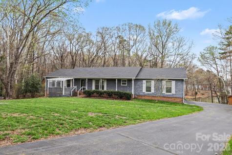 3908 Oak Hollow Court High Point NC 27265