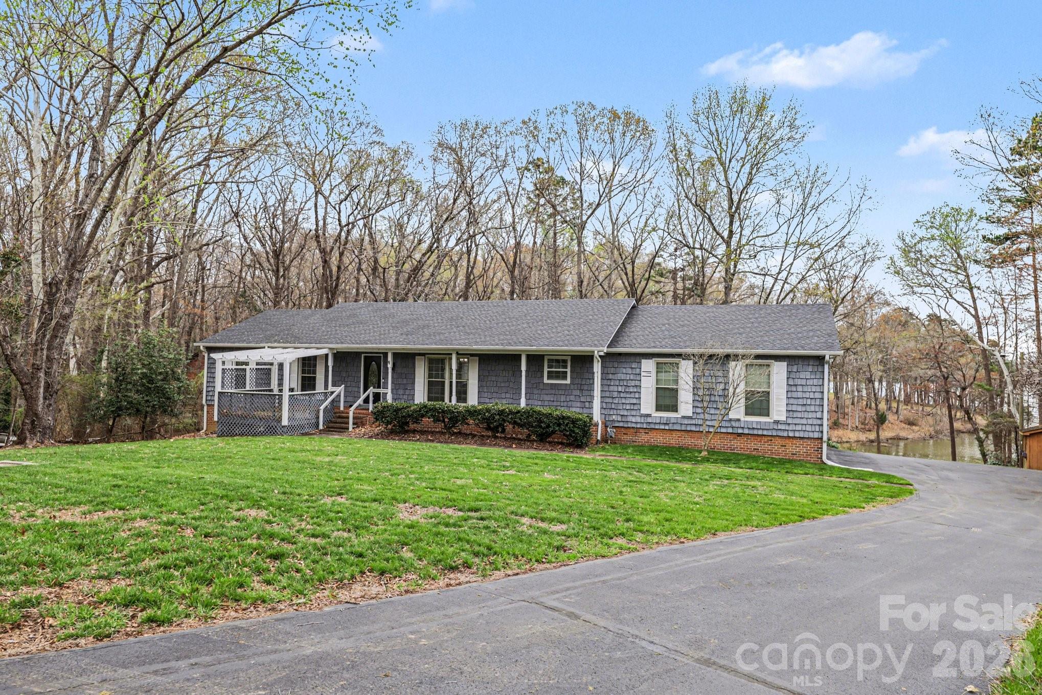 3908 Oak Hollow Court High Point NC 27265
