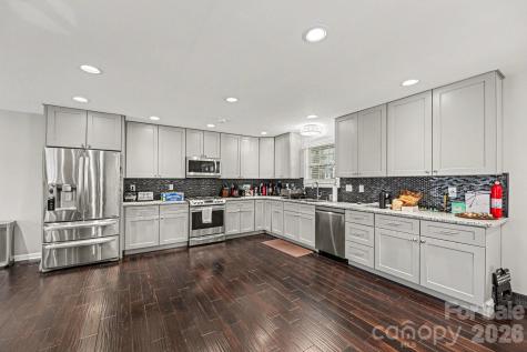 3908 Oak Hollow Court High Point NC 27265
