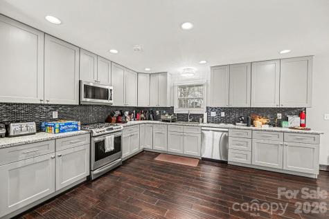 3908 Oak Hollow Court High Point NC 27265