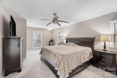 3908 Oak Hollow Court High Point NC 27265