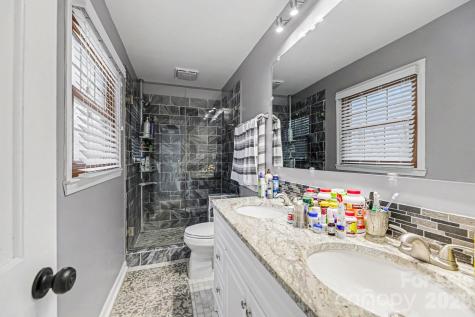 3908 Oak Hollow Court High Point NC 27265