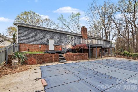 3908 Oak Hollow Court High Point NC 27265
