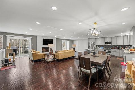 3908 Oak Hollow Court High Point NC 27265