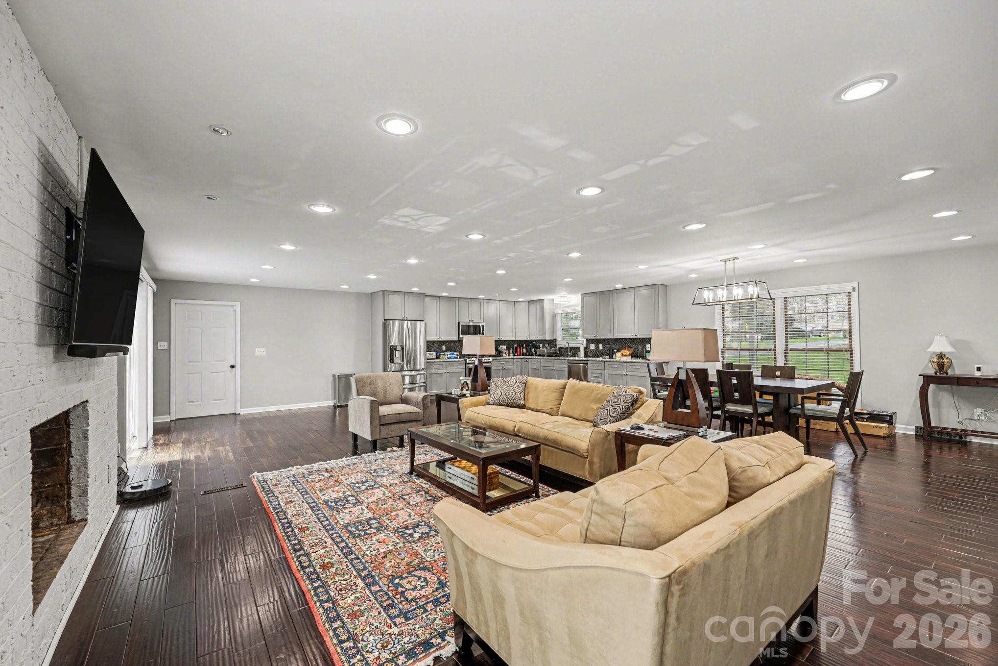 3908 Oak Hollow Court High Point NC 27265