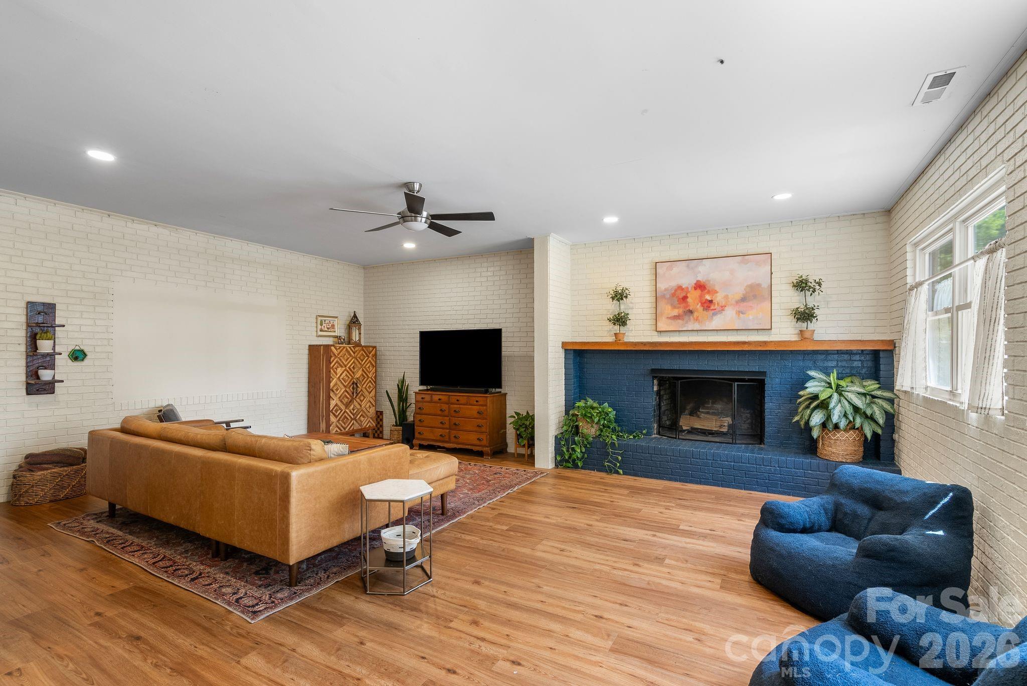 343 Oakview Park Road Asheville NC 28803