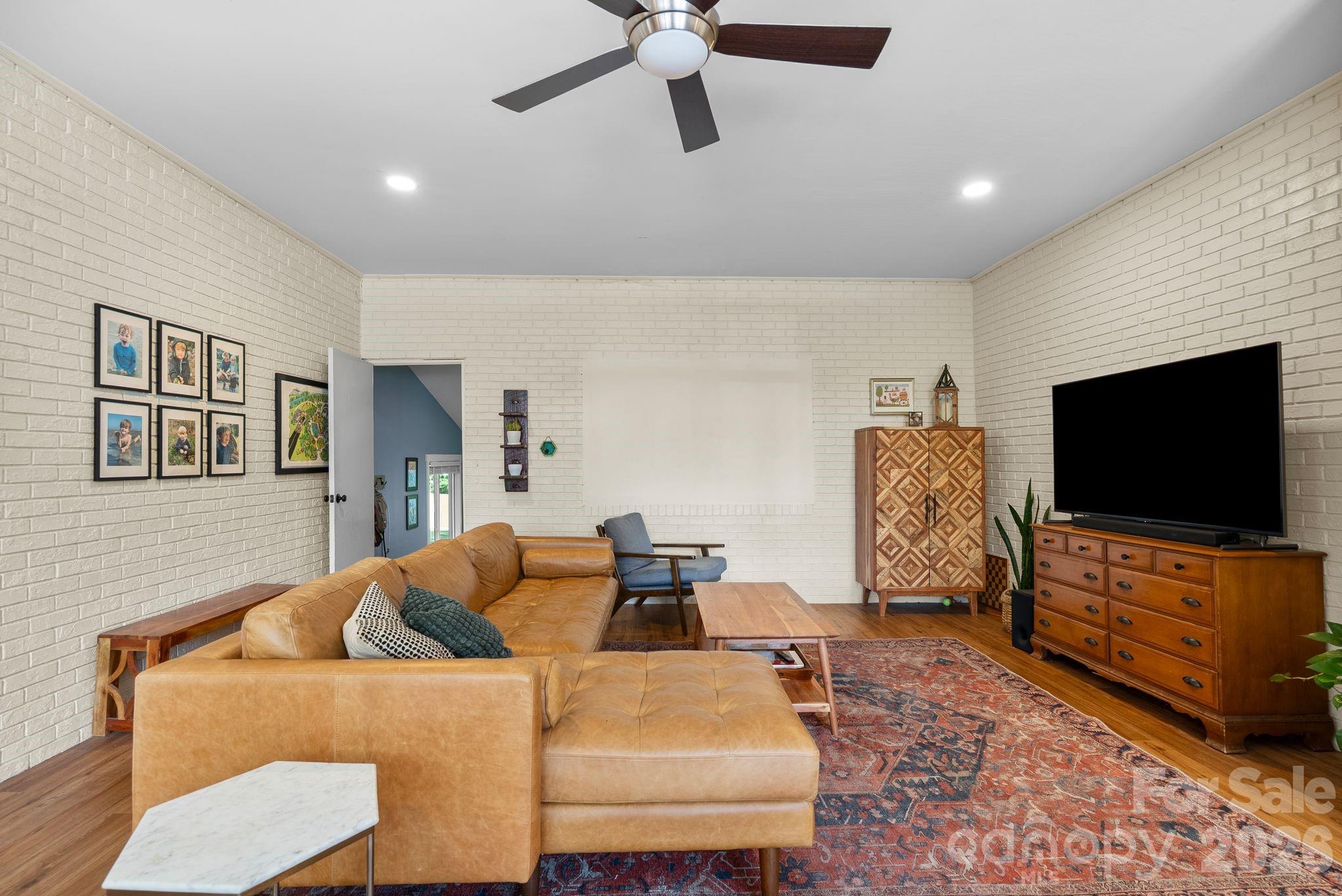 343 Oakview Park Road Asheville NC 28803