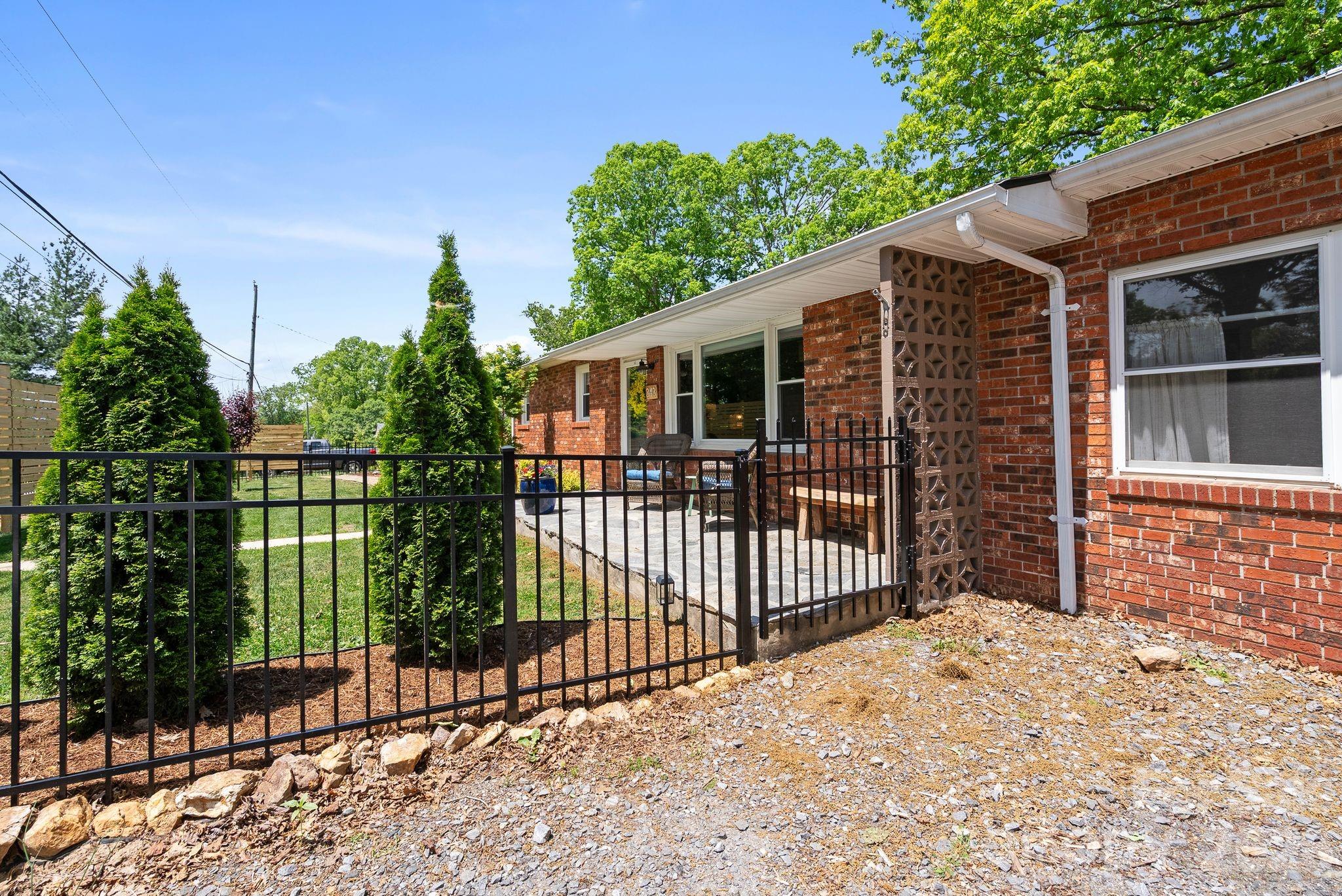 343 Oakview Park Road Asheville NC 28803