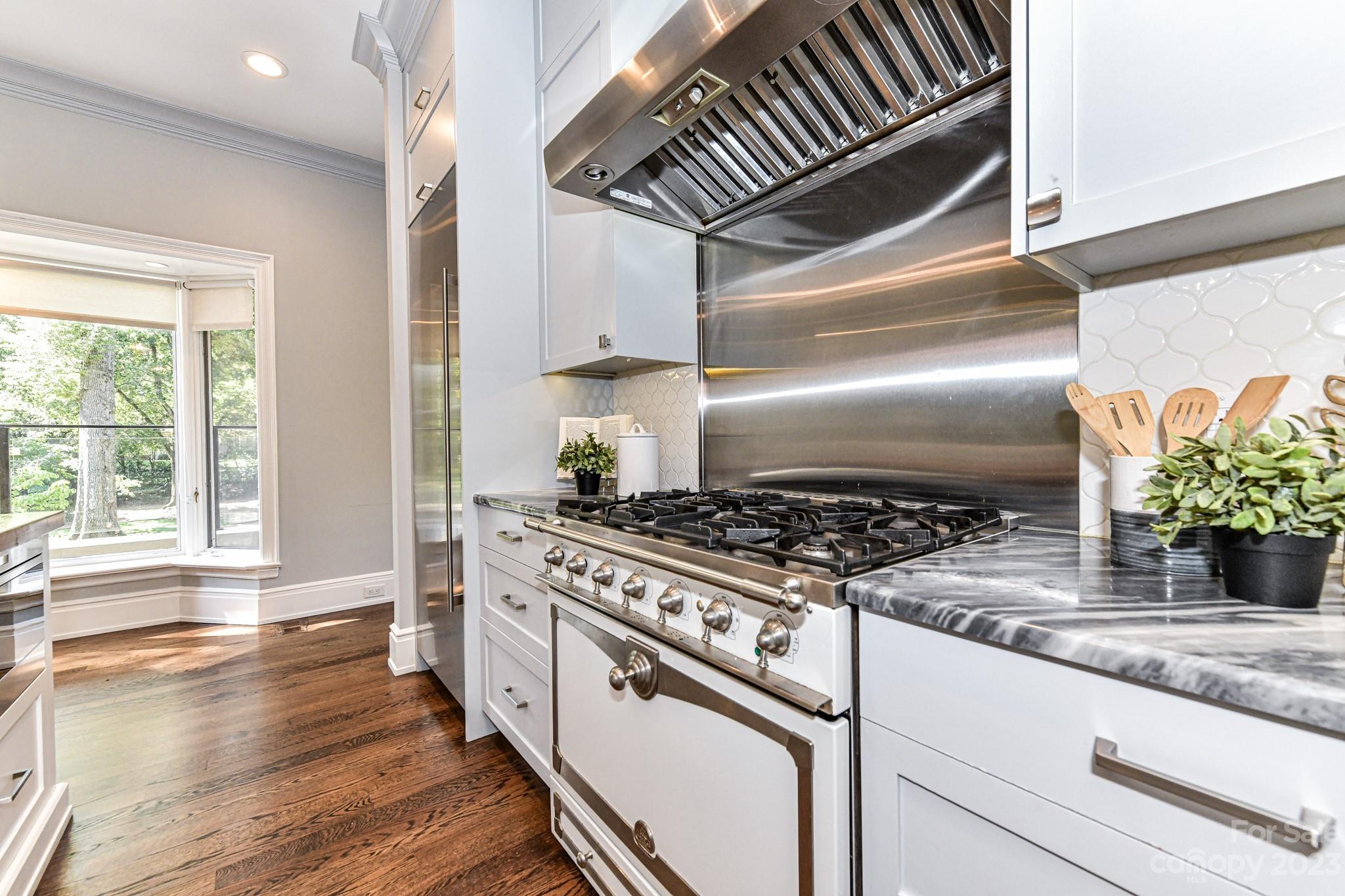2216 Sherwood Avenue Charlotte NC 28207