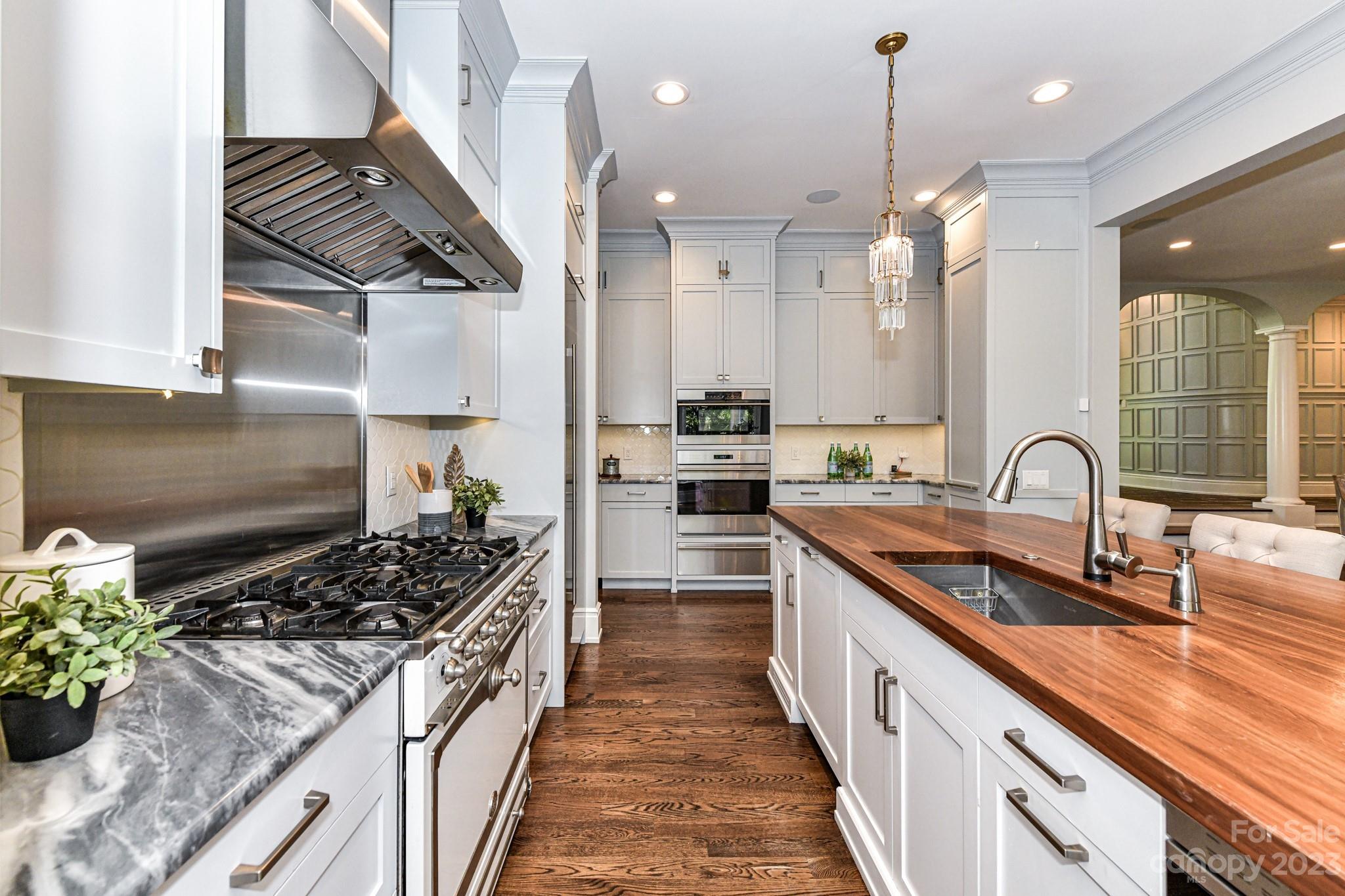 2216 Sherwood Avenue Charlotte NC 28207