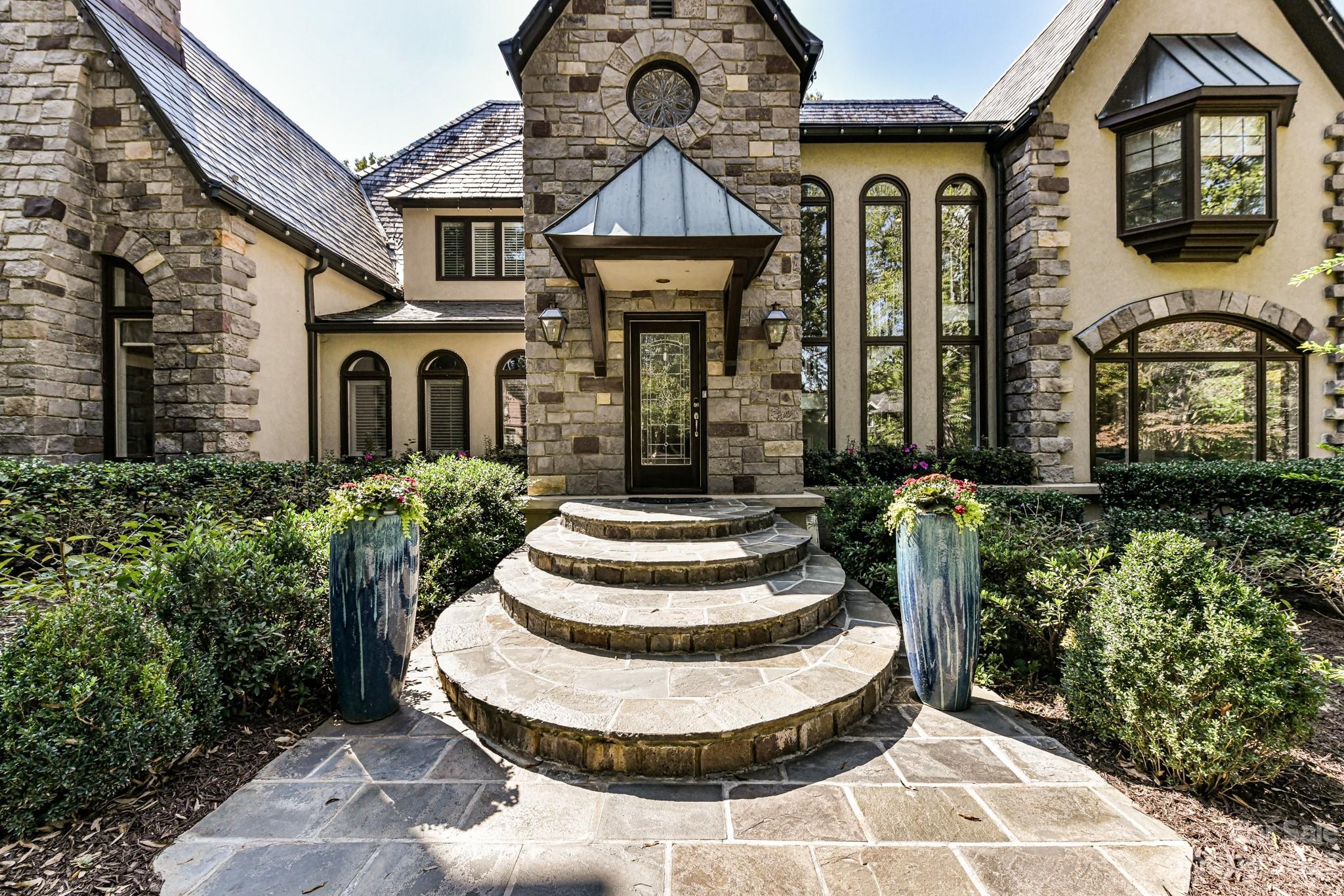 2216 Sherwood Avenue Charlotte NC 28207