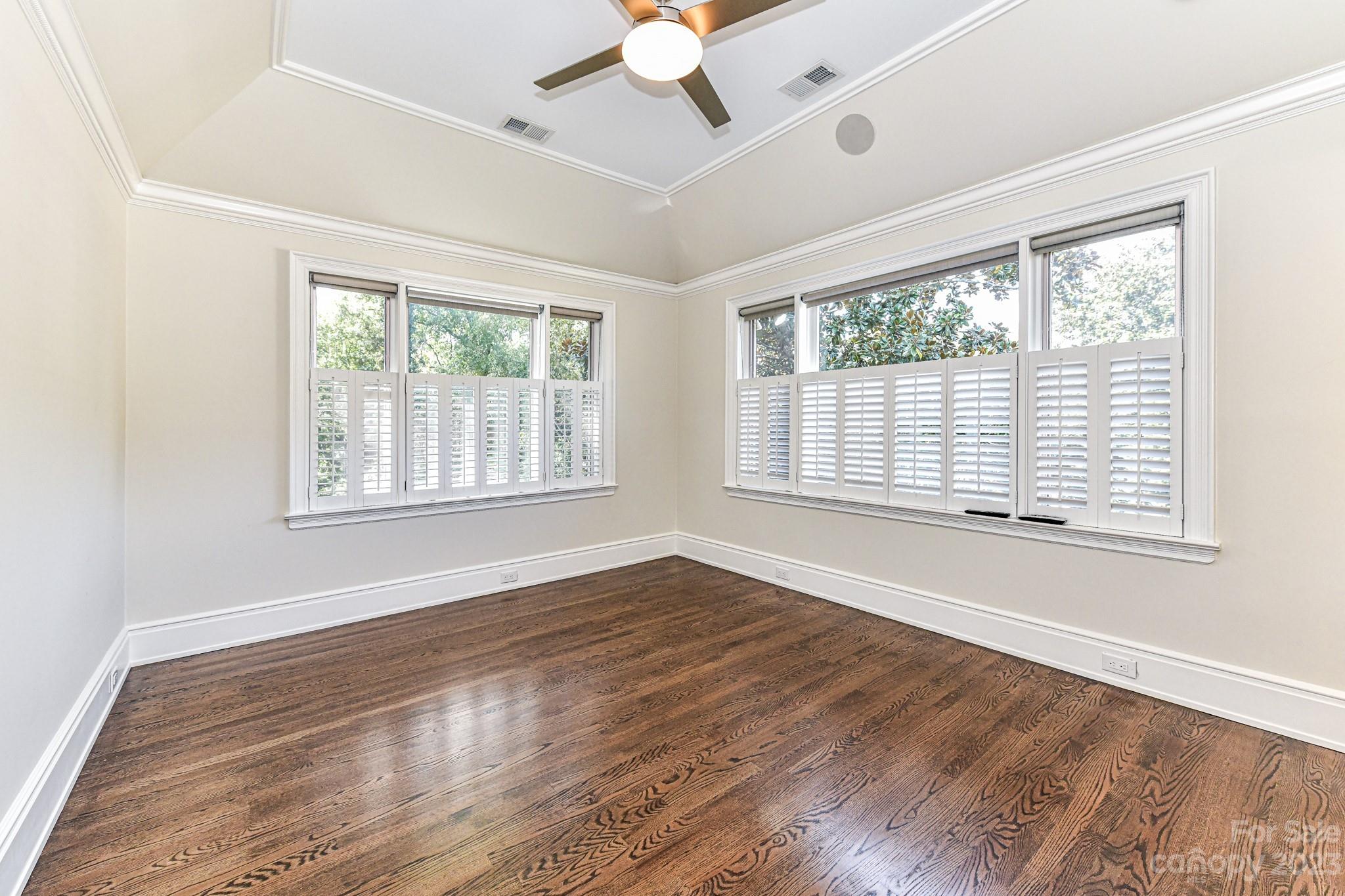 2216 Sherwood Avenue Charlotte NC 28207