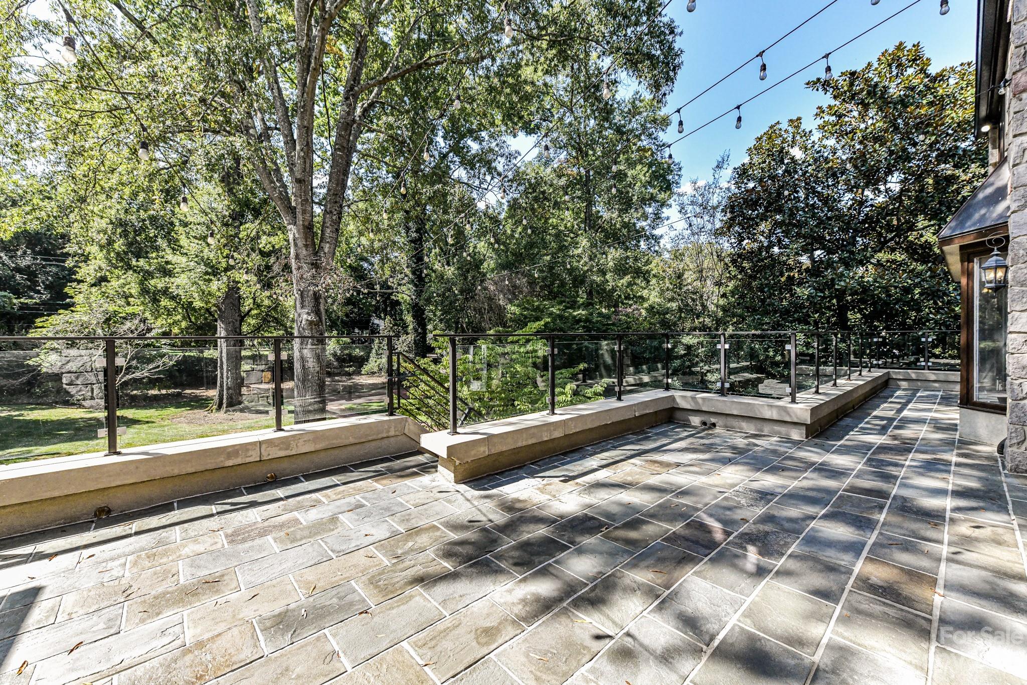2216 Sherwood Avenue Charlotte NC 28207