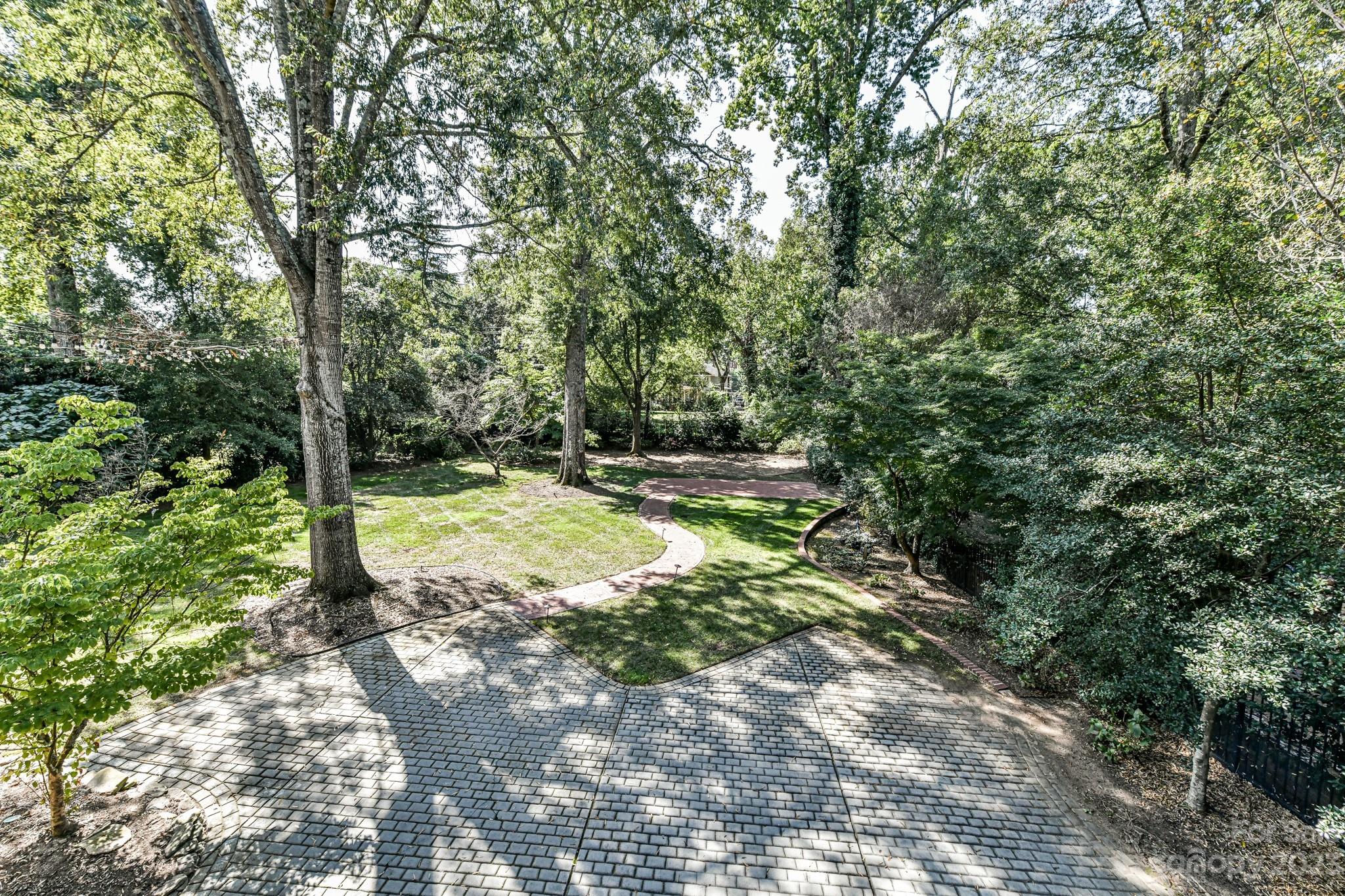 2216 Sherwood Avenue Charlotte NC 28207