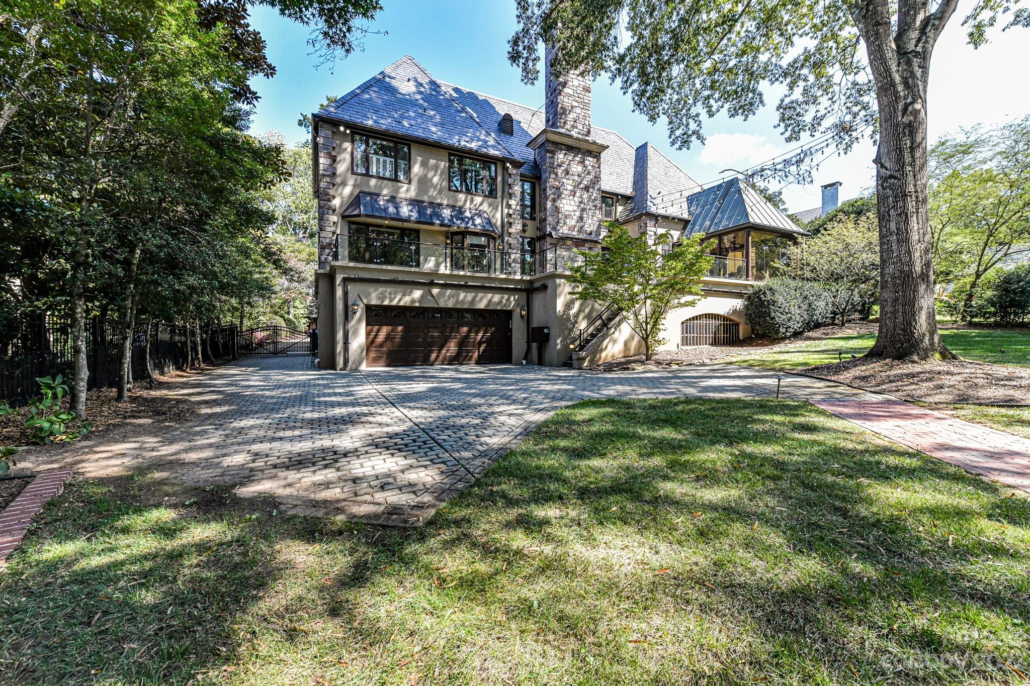 2216 Sherwood Avenue Charlotte NC 28207
